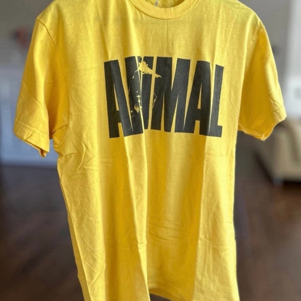 ANIMAL 'PAK' ICONIC YELLOW TEE (L)